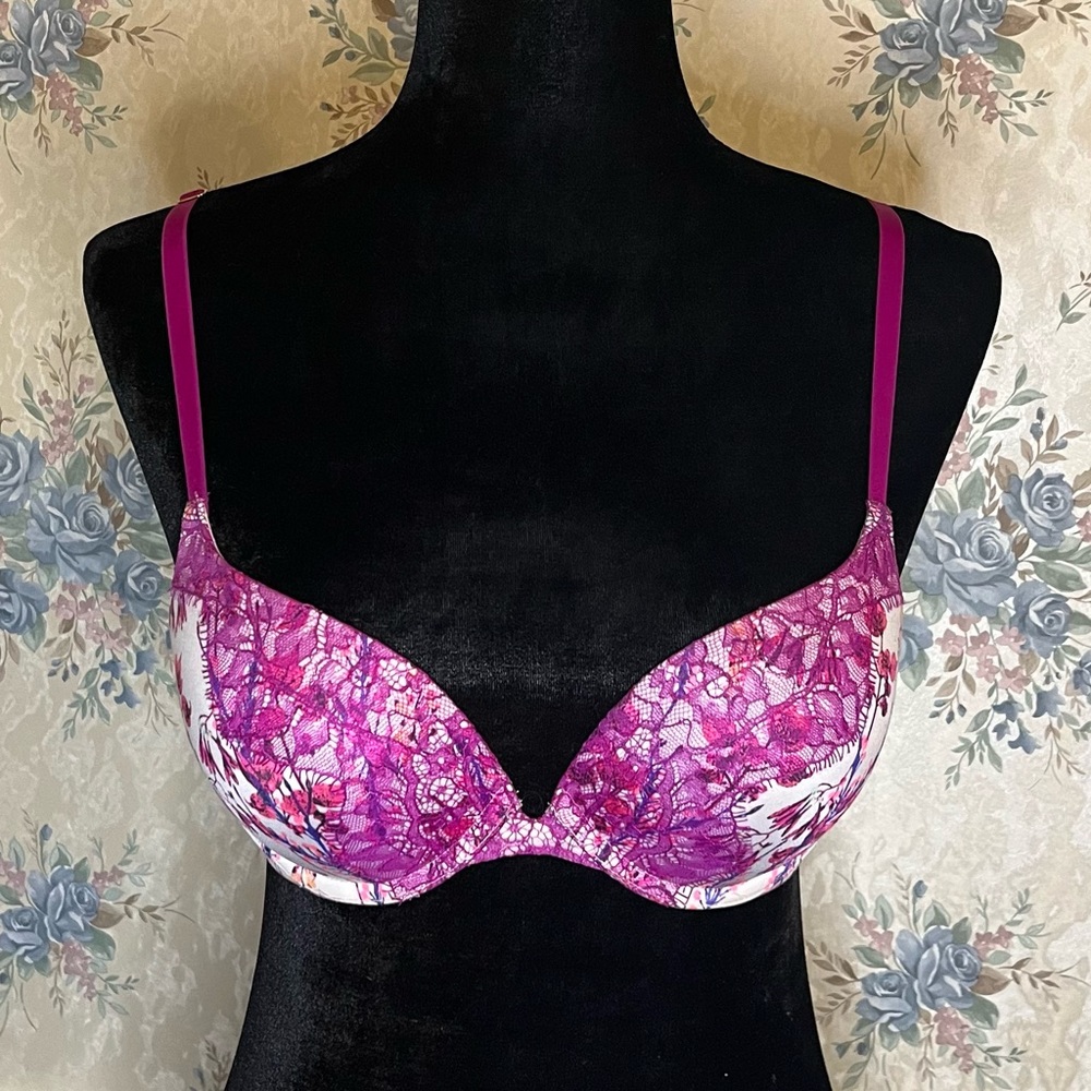 Victoria’s Secret Sexy Pushup Floral Pink Lace Bra, Size 32C